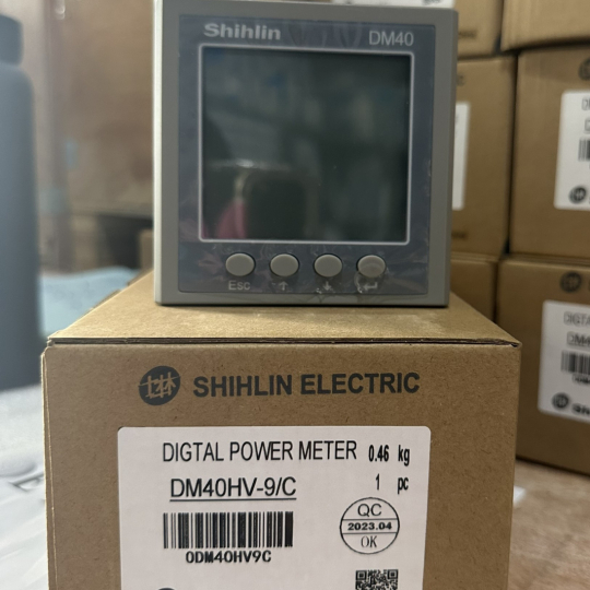 ĐỒNG HỒ ĐA NĂNG DM40
